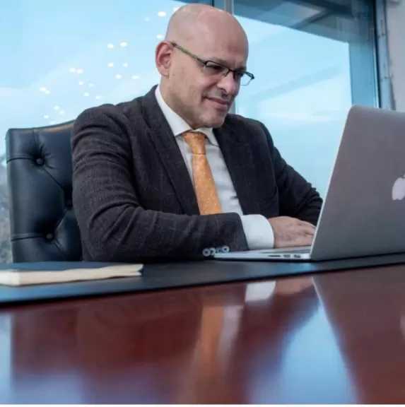 محمد عبدالله: تدوين المقامات العربية عمل علمي لا يمس الملكية الثقافية