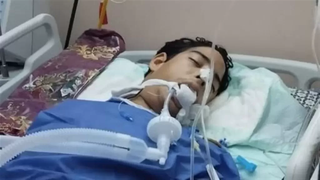 السباح الشاب جون ماجد