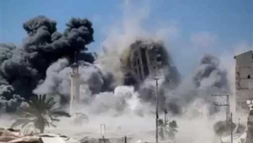 تصعيد ميداني واسع في قطاع غزة مع استمرار القصف وتفاقم المأساة الإنسانية