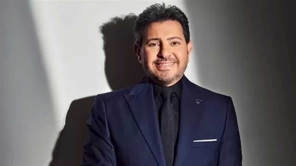 أزمة صحية مفاجئة تُجبر هاني شاكر على تأجيل حفله الغنائي