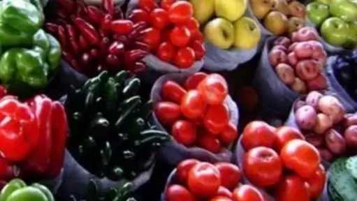 استقرار أسعار الخضروات والفاكهة بسوق العبور وارتفاعها بأسواق التجزئة