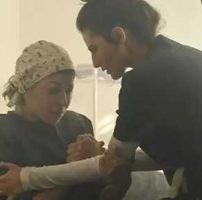 تعليق كيرا يغنم بعد إنضمامها لـ”صحاب الأرض” أمام النجمين منة شلبي وإياد نصار