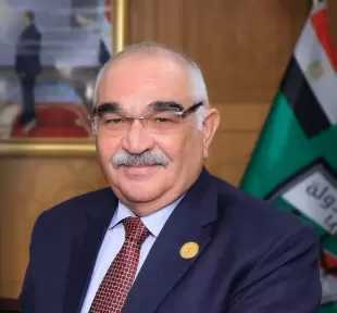 رئيس هيئة قضايا الدولة يهنئ وزير الداخلية بذكرى عيد الشرطة