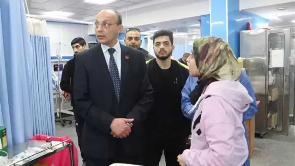 عميد طب المنوفية يتابع سير العمل داخل مستشفي الطوارئ وقسم الاستقبال والإعاشة