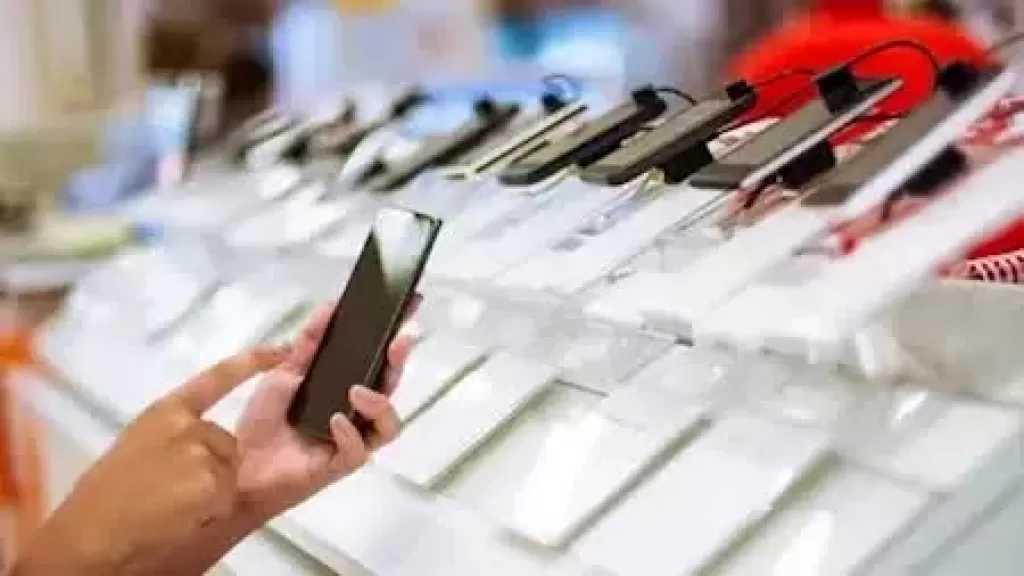 لا يمثلنا وآراؤه شخصية.. شعبة المحمول بغرفة القاهرة تتبرأ من تصريحات حمد النبراوي