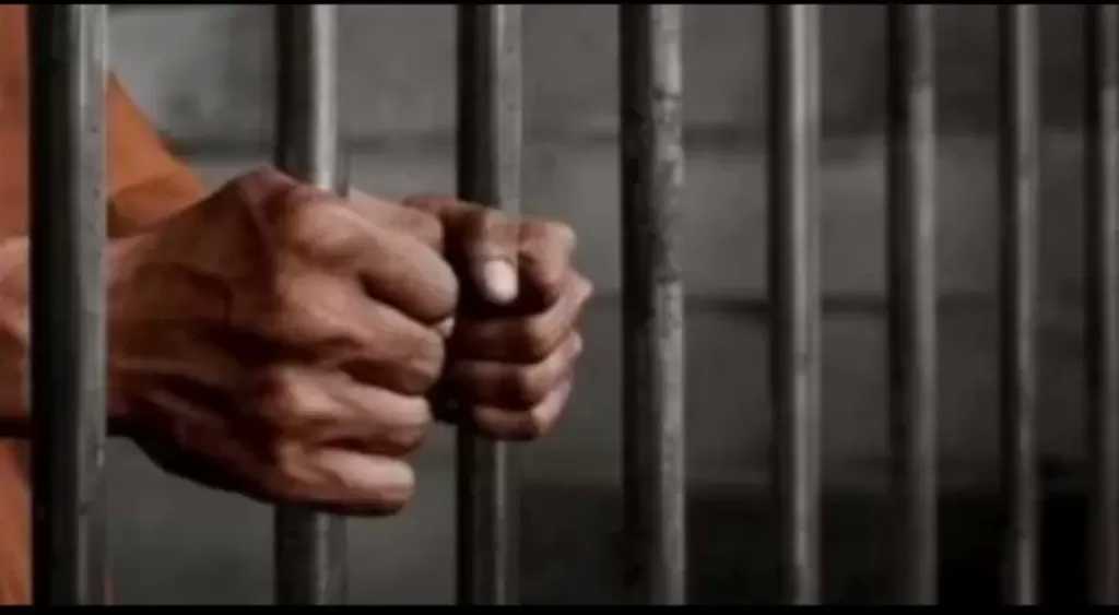 حبس زوجة 4 أيام على ذمة التحقيقات لقتلها زوجها بـ«مقص» في البحيرة