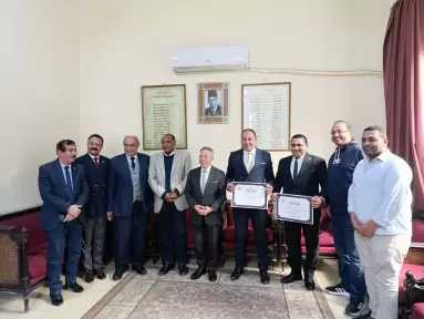 ”نقيب الأطباء يكرم أبطال الضمير: استجابة سريعة تعيد الاعتبار للمسؤولية النقابية”