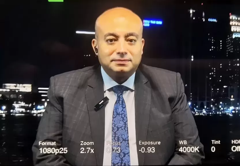 إسلام عوض، المحلل السياسي