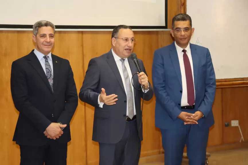 قنصوة يتفقد كليات جامعة الإسكندرية ويؤكد الانضباط تزامنًا مع تطوير ترام الرمل