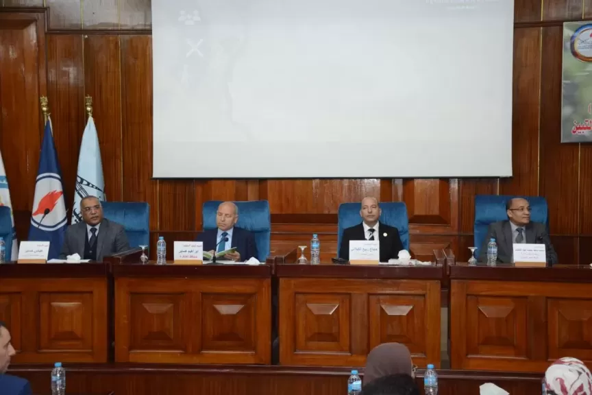 جانب من المتابعة 