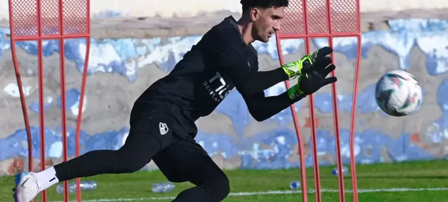 محاولات جادة لإنهاء أزمة عواد في الزمالك بسبب قلق حراسة المرمى