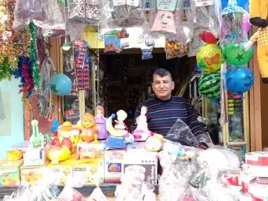 رمضان هل هلاله.. فوانيس وزينة رمضان تملأ شوارع المحمودية بالبحيرة بألوان البهجة والسرور