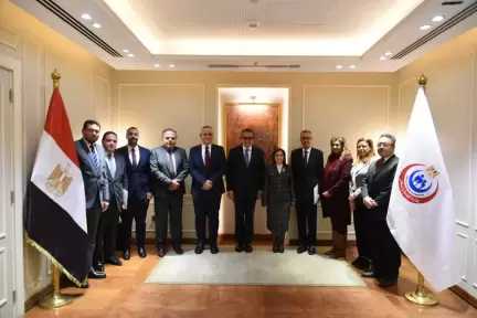 وزير الصحة يكرم فرق القوافل الطبية وممثلي الخارجية المشاركين في دعم الأشقاء بالسودان وجيبوتي والصومال