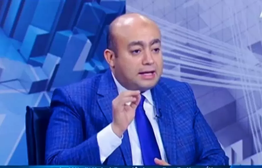 إسلام عوض، المحلل السياسي