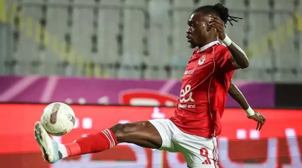 مدرب كامويش السابق يدافع عن مهاجم الأهلي: لا تتعجلوا الحكم