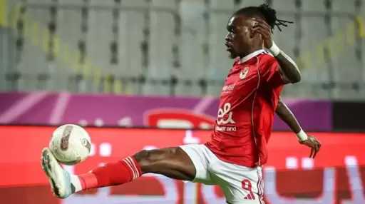 مدرب كامويش السابق يدافع عن مهاجم الأهلي: لا تتعجلوا الحكم