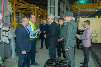 وزير الدولة للإنتاج الحربي يتابع سير العملية الإنتاجية بمصنع إنتاج وإصلاح المدرعات و شركة أبو زعبل للصناعات الهندسية