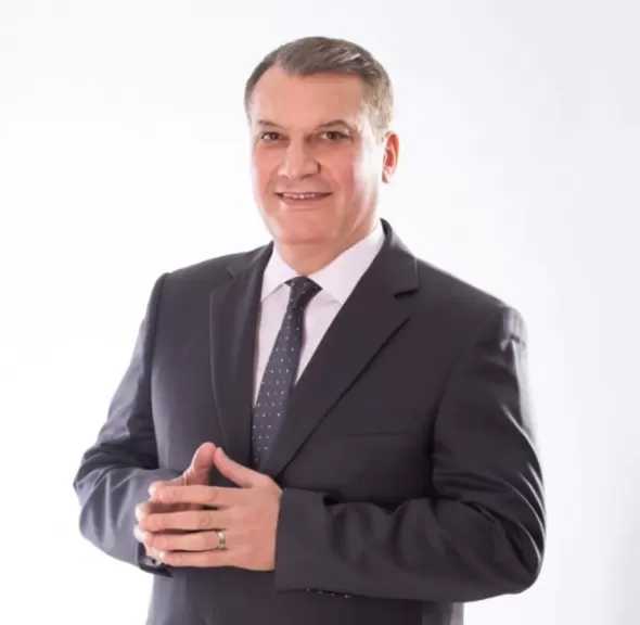 عودة قوية للإعلامي طه الحديري عبر أثير الشرق الأوسط