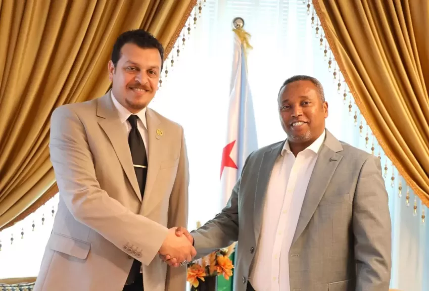 السفير ياسر البخشوان بصحبة وزير الدولة للطاقة والموارد الطبيعية بجمهورية جيبوتي