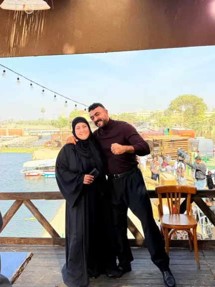 الفنانة لبنى الشيخ مع أحمد العوضي 