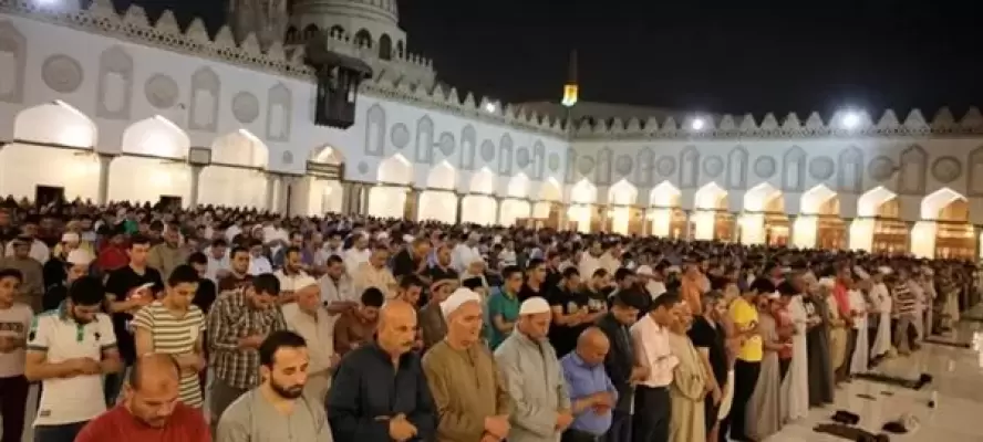 هل يجب تعيين النية في صلاة التراويح؟.. الإفتاء توضح