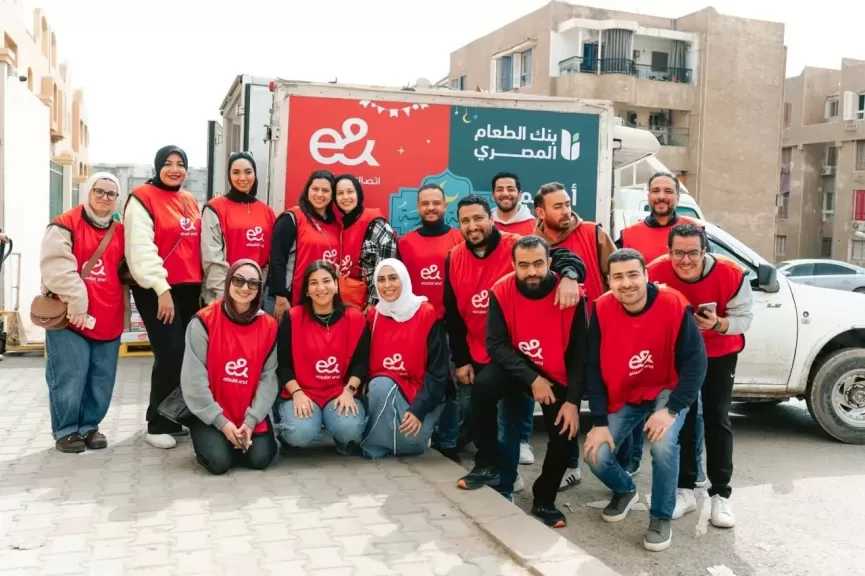 إي آند مصر تطلق مبادرة ”طبق العيلة” لتقديم الوجبات اليومية وتنظم فعاليات إفطار جماعية تحت اسم ”عزومة العيلة” فى عدة محافظات لدعم الأسر المستحقة خلال شهر رمضان المبارك