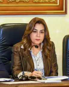 وزيرة التنمية المحلية والبيئة تتلقى تقريراً بحصيلة المرحلة الثانية من الموجة 28 لإزالة التعديات