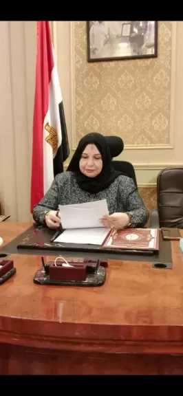 سيدة من سيدات المجتمع المدني السكندري