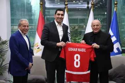 وزير الشباب والرياضة يزور مشروع ”الهدف” بأكتوبر ويلتقي رئيس الاتحاد المصري لكرة القدم