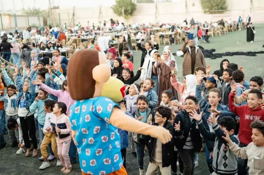 ”إفطار الناس الحلوة”.. يوم من البهجة لـ 750 طفل من الأيتام وذوي الهمم بنادي السكة الحديد