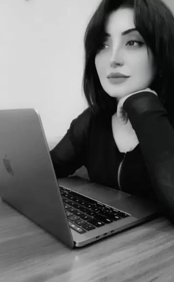 الكاتبة والمحررة الإعلامية الدكتورة دينا المصري