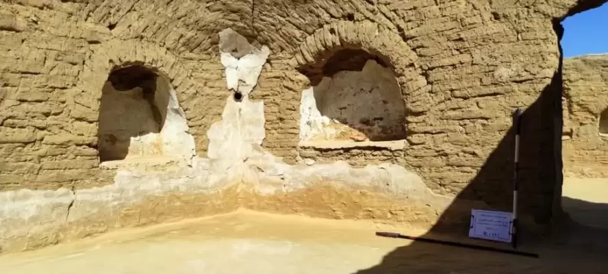 اكتشاف بقايا مبنى دير أثري بوادي النطرون يكشف ملامح الحياة الرهبانية المبكرة في مصر