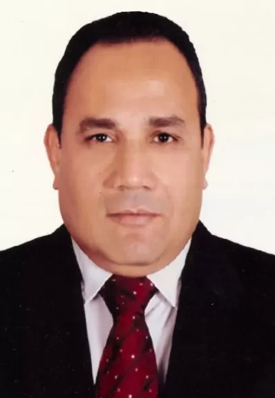 الكاتب الصحفي مظهر أبو عايد 