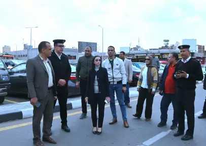 محافظ البحيرة تتفقد عدد من شوارع دمنهور