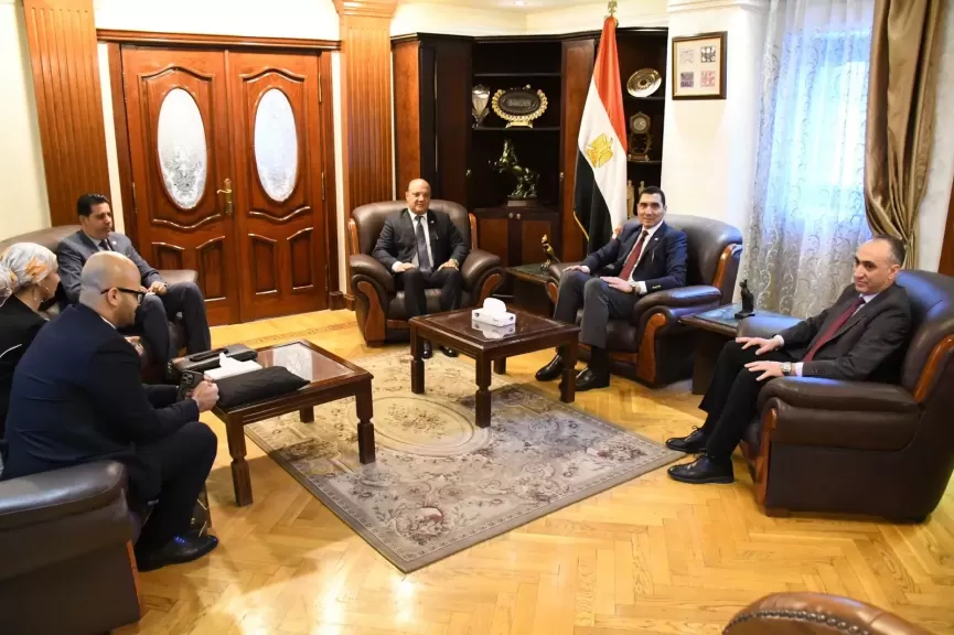 جوهر نبيل بصحبة ايهاب امين