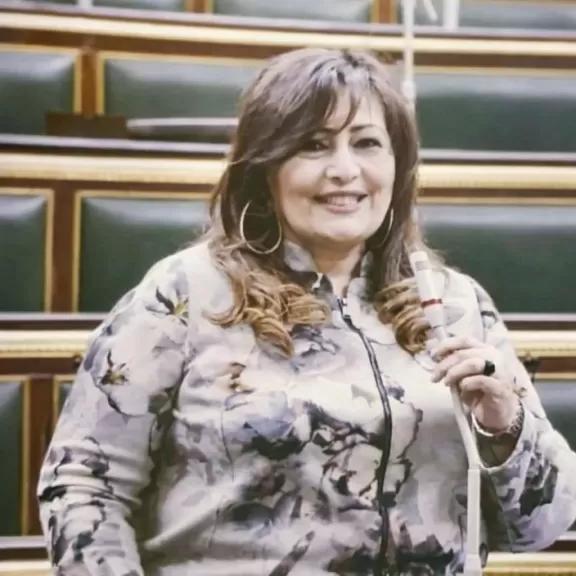 إليزابيث شاكر، عضو مجلس النواب