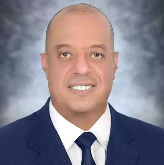 إرادة لا تعرف المستحيل… الدكتور أحمد زكريا نموذجاً ملهما للعمل المجتمعي في الإسكندرية