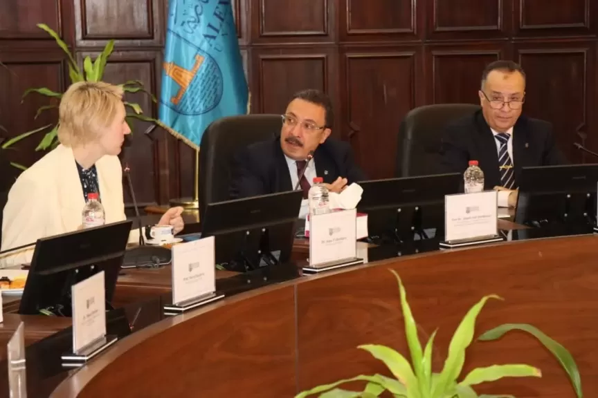 رئيس جامعة الإسكندرية