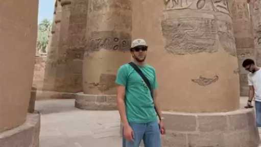 بأحدث ظهور له.. ويجز برفقة النوبيين في وادي الملوك بالأقصر |صور