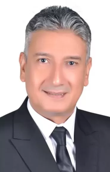 الدكتور عادل العايدي