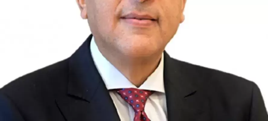 «مدبولي» يصدر قراراً بتجديد تعيين أشرف العربي رئيسًا لمعهد التخطيط القومي