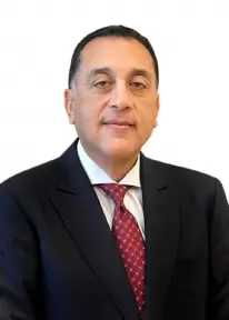 «مدبولي» يصدر قراراً بتجديد تعيين أشرف العربي رئيسًا لمعهد التخطيط القومي