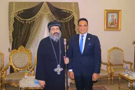إبراهيم ضيف يهنئ قداسة البابا تواضروس الثاني ونيافة الأنبا أكسيوس بعيد القيامة المجيد
