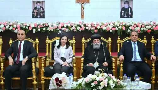 محافظ البحيرة ومدير الأمن يقدمان التهنئة لنيافة الأنبا إيلاريون بمطرانية دمنهور