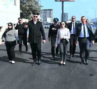محافظ البحيرة تتفقد أعمال رصف وتطوير طريق الخدمات ومداخل مدينة دمنهور خلال جولة ميدانية