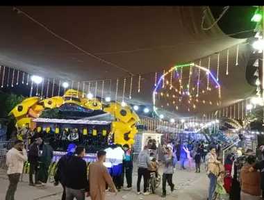 الدنيا ربيع والجو بديع .. إقبال المواطنين على الملاهي وحدائق قناطر إدفينا بالبحيرة احتفالا بعيد شم النسيم