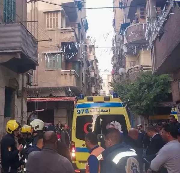 انهيار سقف عقار بالإسكندرية صادر له قرار ترميم