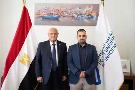 الدكتور أحمد حمد القائم بأعمال رئيس جامعة مصر للمعلوماتية: ”ScribeMe” تطبيق رقمي مصري لمساعدة كريمي البصر يستخدم في 130 دولة بـ15 لغة