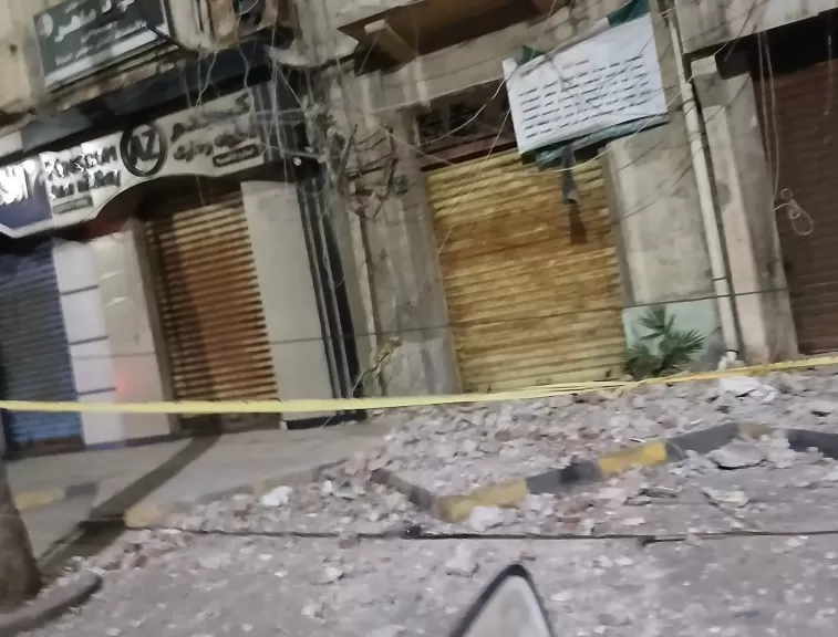 انهيار شرفة بعقار بالإسكندرية 