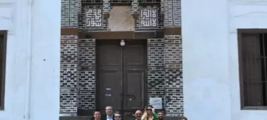 من قلب رشيد التاريخية ومن أمام مسجد أبو مندور الأثري محافظ البحيرة تستقبل وفد الإتحاد الأوروبى